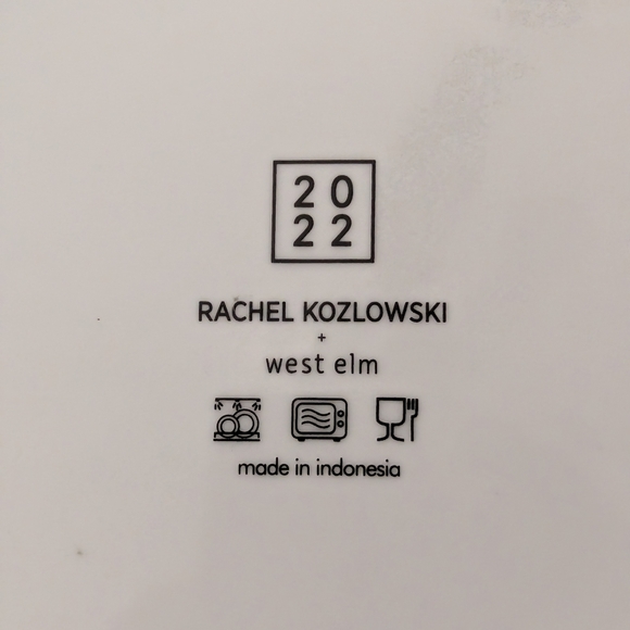 West Elm Rachel Kozlowski (2)  Dapper Animal Holiday Plates Penguins Snow Globe - Picture 6 of 7